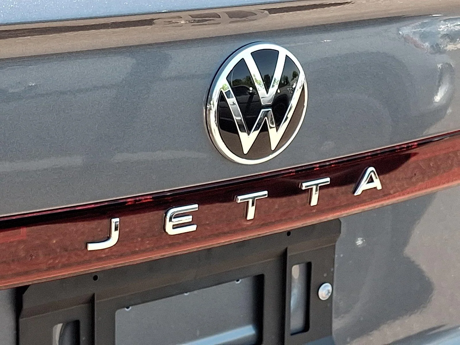 New 2026 Platinum Gray Metallic Volkswagen SE image 21