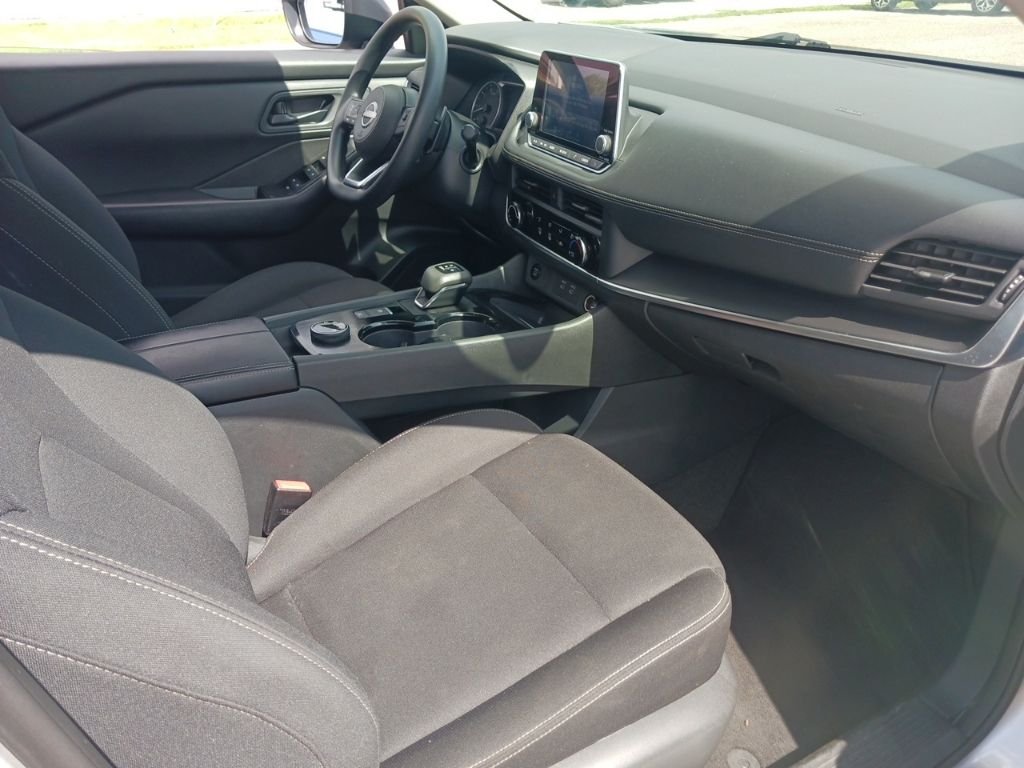 Used 2024 Silver Nissan S image 15