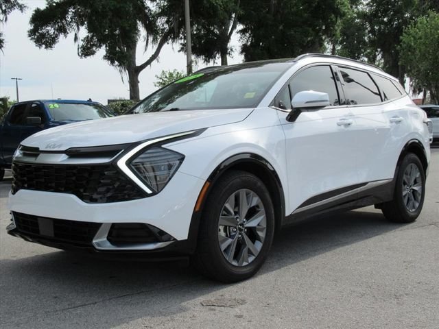 Used 2025 White Kia SX image 3