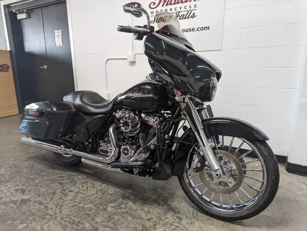 Certified Used 2018 BLACK TEMPEST Harley-Davidson®  image 2