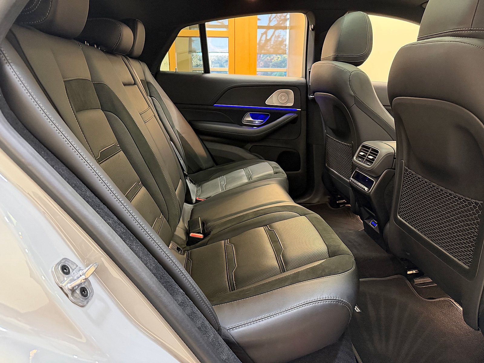 Used 2024 MANUFAKTUR Alpine Grey Mercedes-Benz 4MATIC®+ image 14
