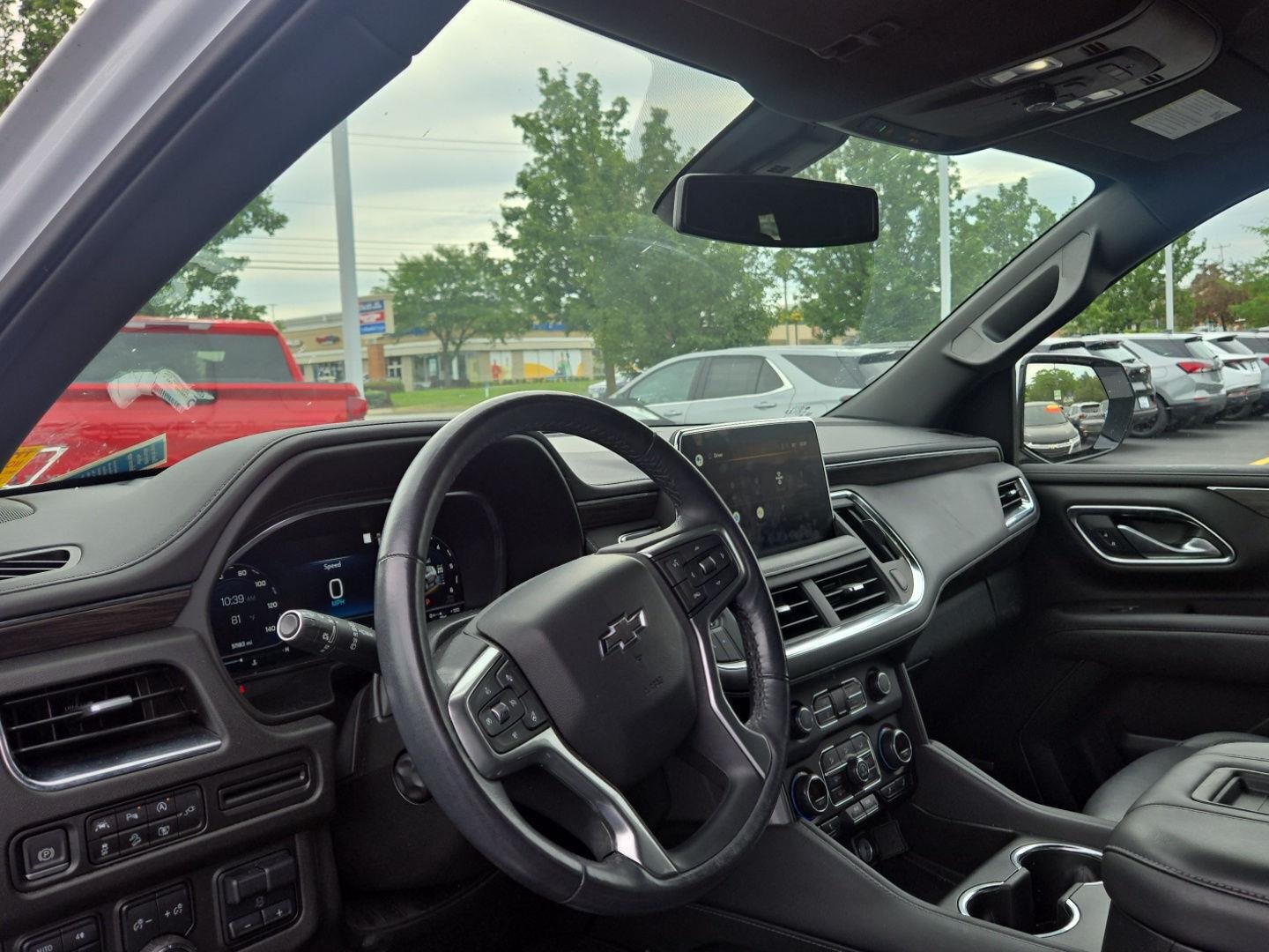 Used 2022 Summit White Chevrolet Z71 image 3