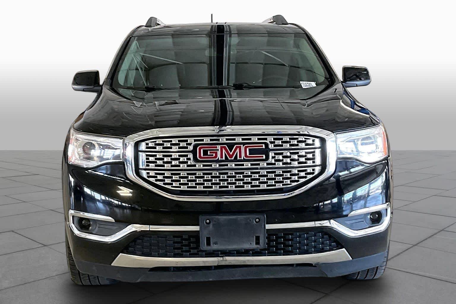 Used 2019 Ebony Twilight Metallic GMC Denali image 3