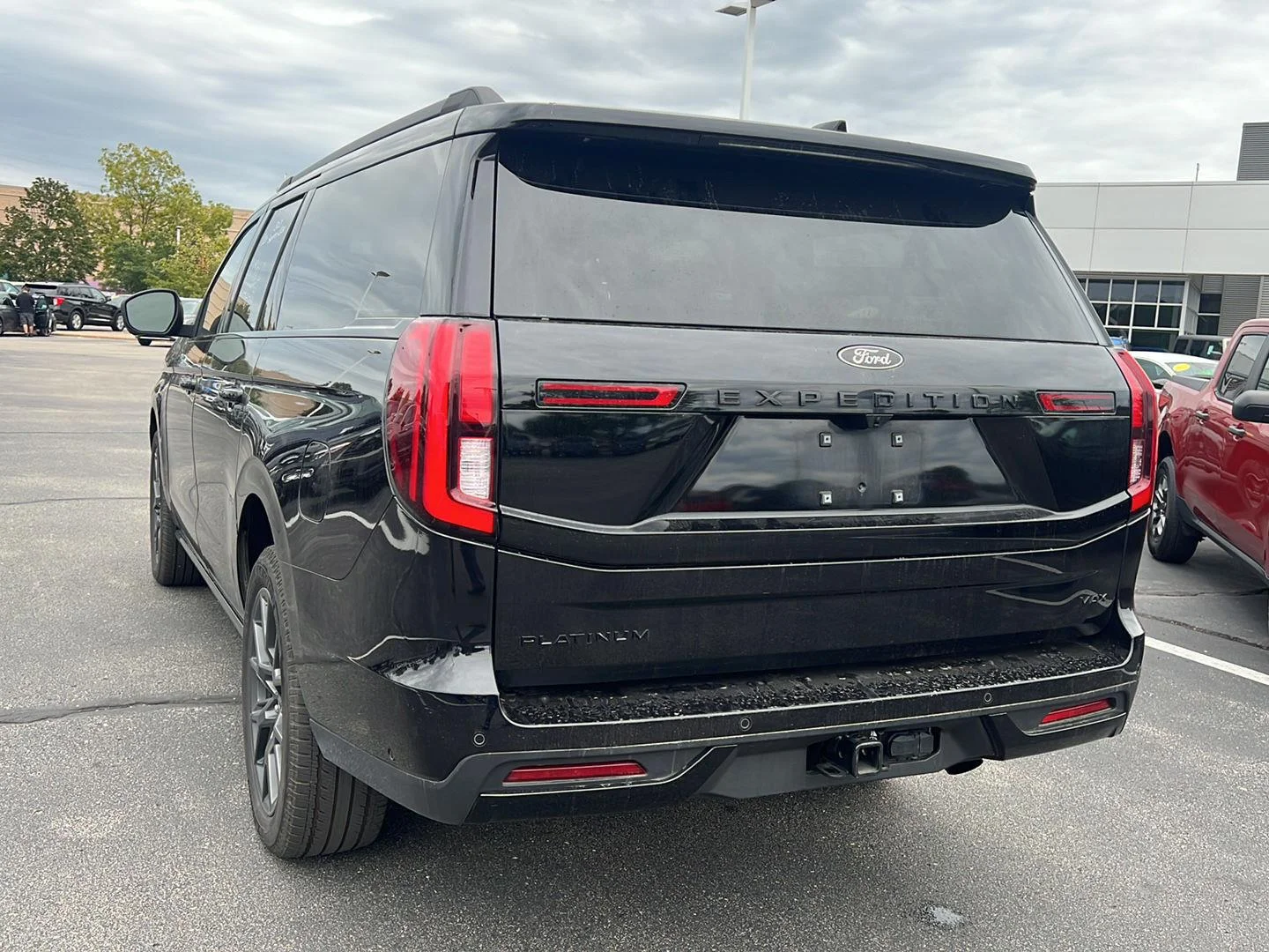 Used 2025 Agate Black Ford Platinum image 8