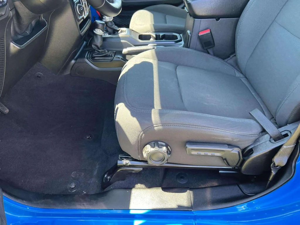 Used 2021 Hydro Blue Pearl Coat Jeep Unlimited Willys image 18