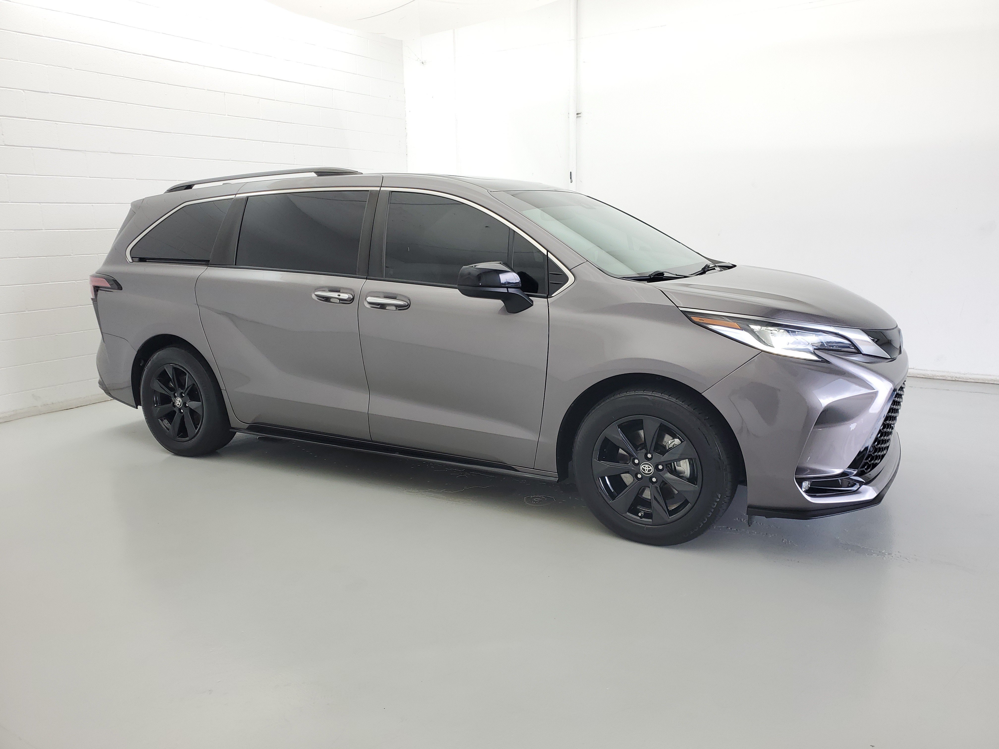 Used 2022 Predawn Gray Mica Toyota XSE image 4