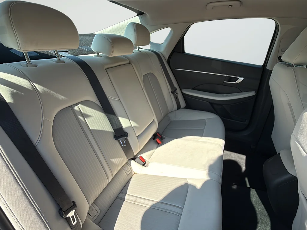 Used 2025 Red Hyundai SEL image 29