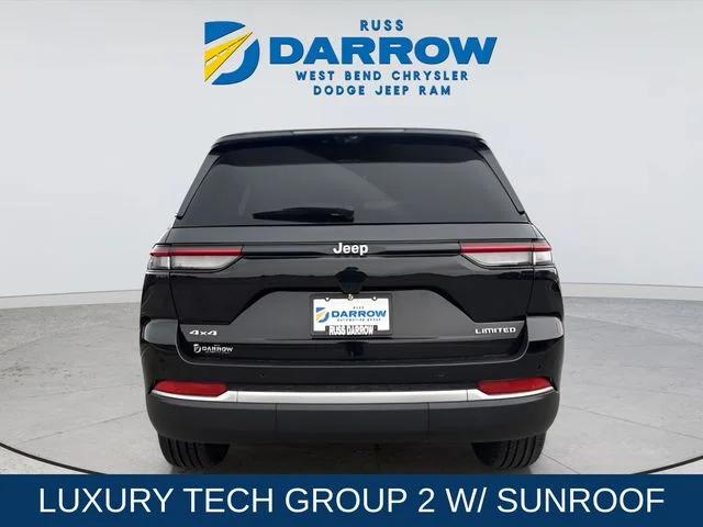 New 2026 Diamond Black Crystal Pearlcoat Jeep Limited image 4