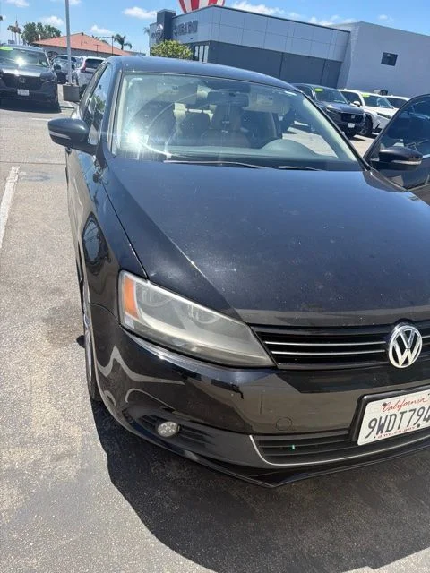 Used 2015 Black Volkswagen 1.8T SE image 6
