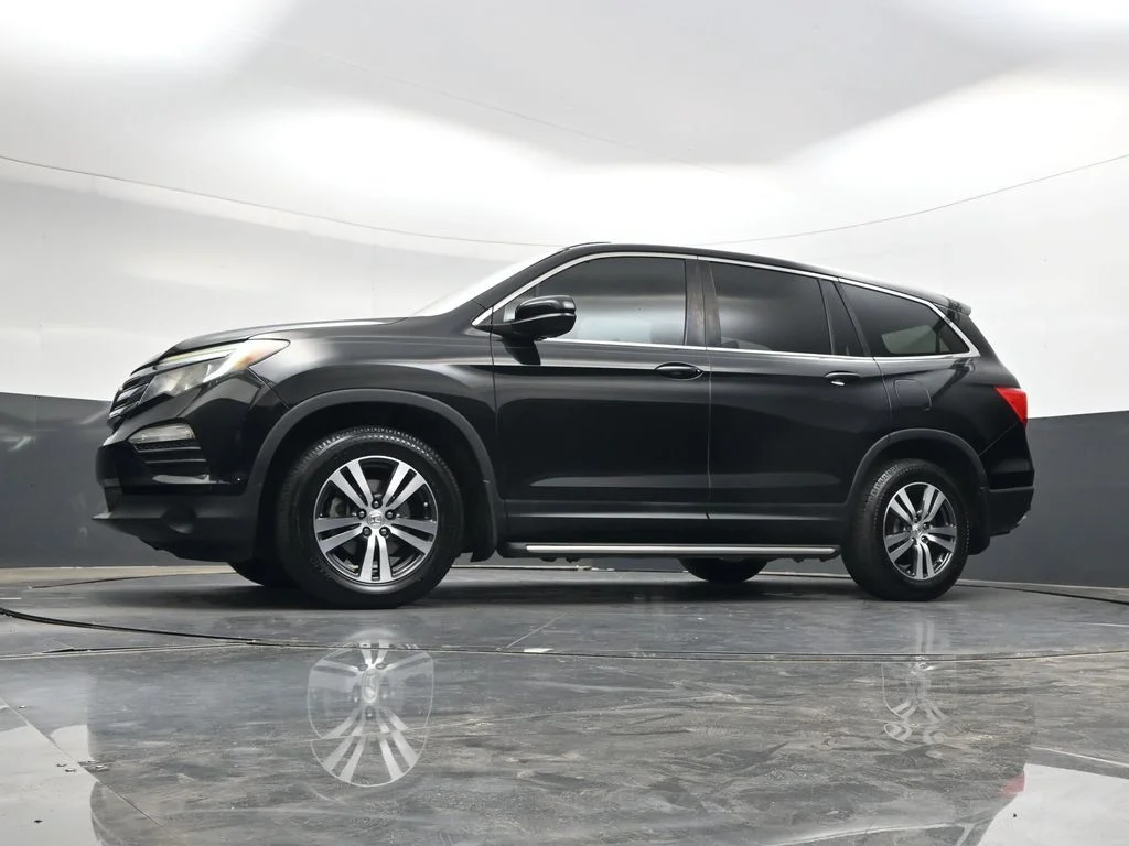 Used 2016  Honda EX-L image 30