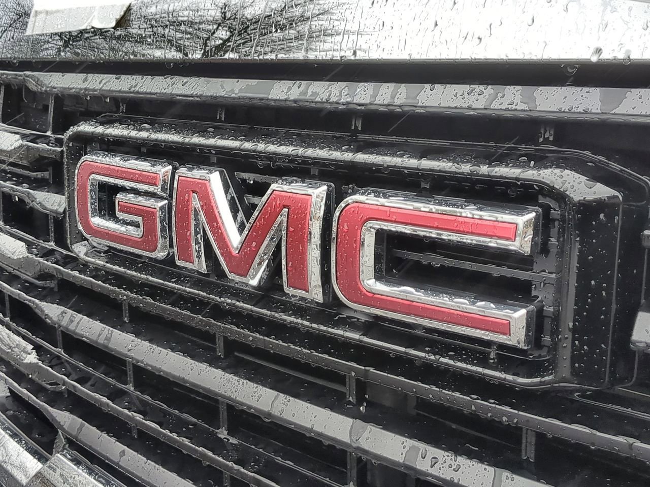 New 2025 Summit White GMC Pro image 28