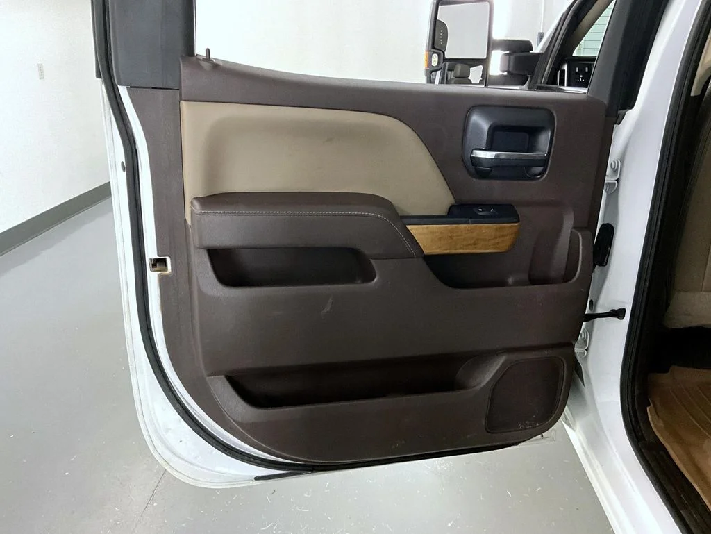 Used 2018 Beige Chevrolet LTZ image 20
