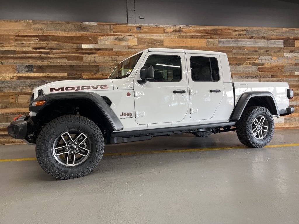 New 2026 Bright White Clear-Coat Exterior Paint Jeep Mojave image 20