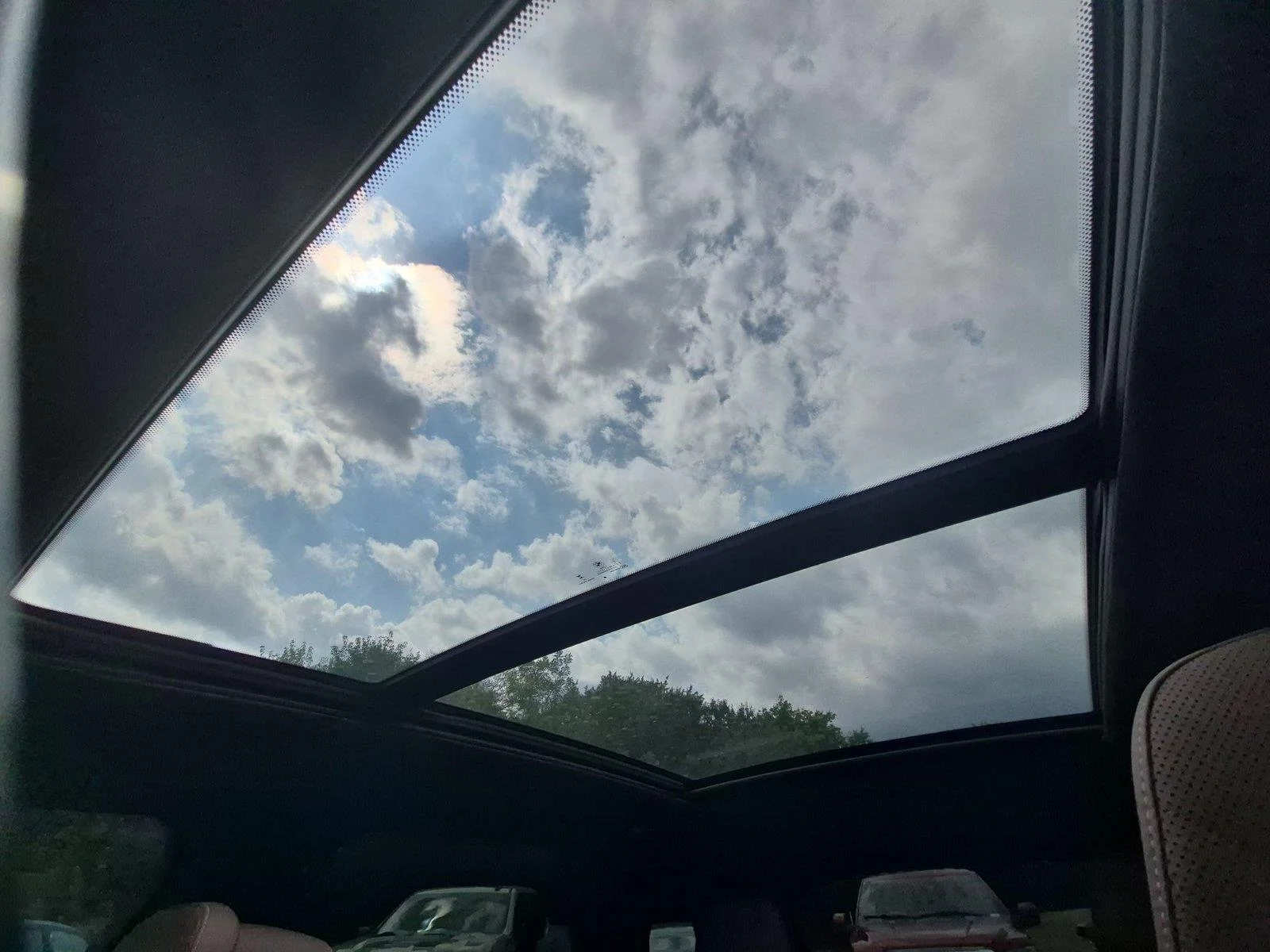 Certified Used 2025 Skyscraper Grey Metallic BMW xDrive40i image 31