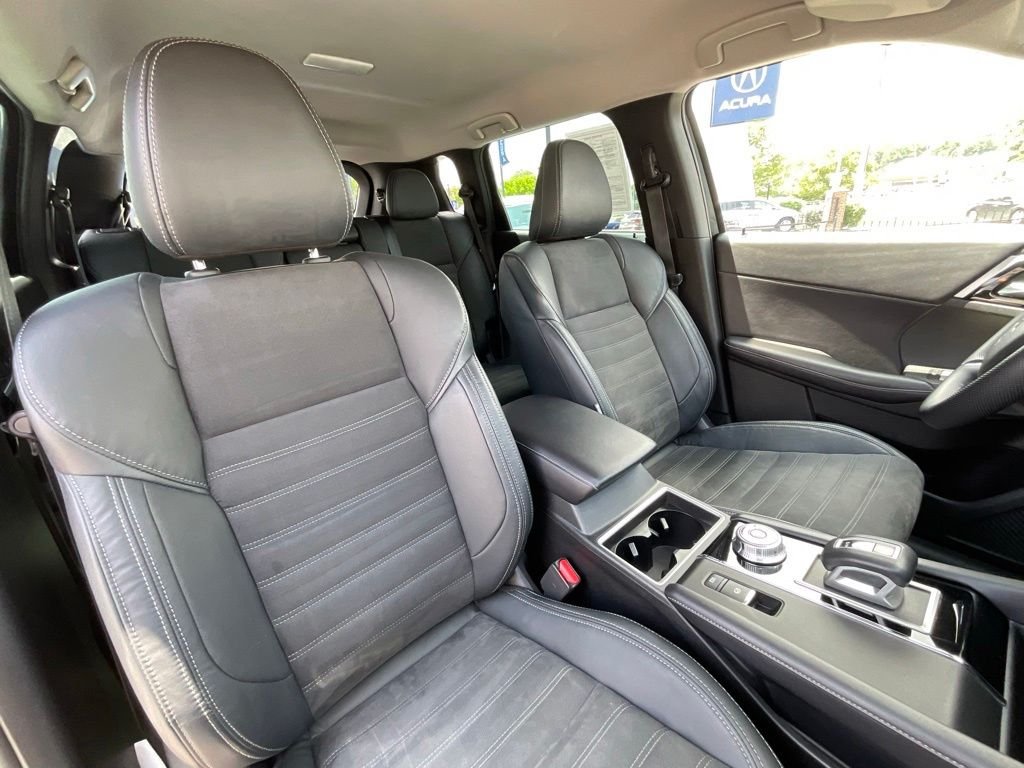 Used 2023 Black Mitsubishi SE image 21