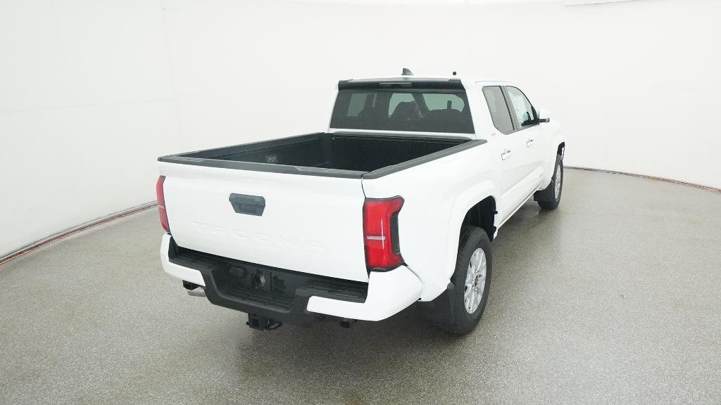 2025 Toyota Tacoma SR5 - Photo 14