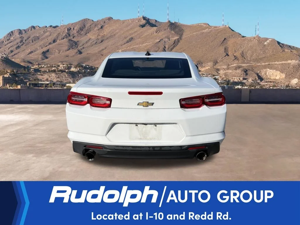 Used 2022 White Chevrolet 1LT image 4