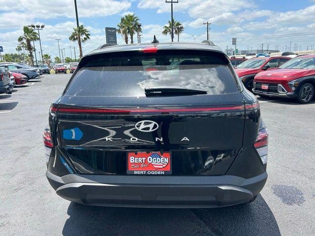 New 2026 Black Hyundai SEL Sport FWD image 6