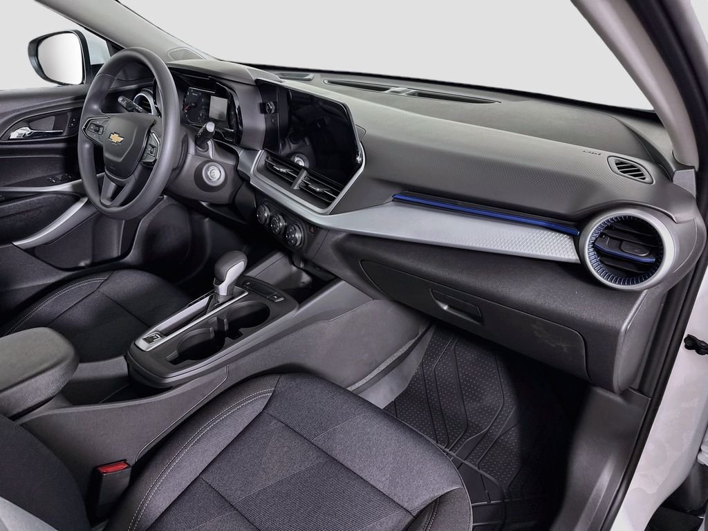 2026 Chevrolet Trax LS - Photo 27