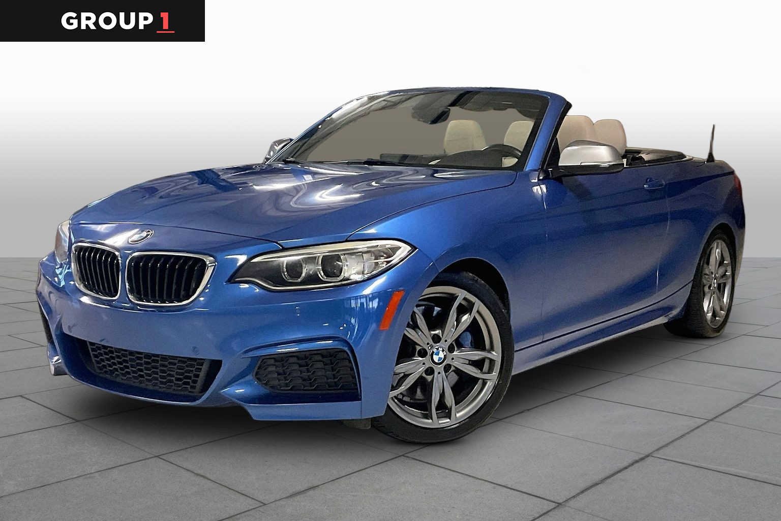 2016 BMW 2 Series M235i Convertible's photo
