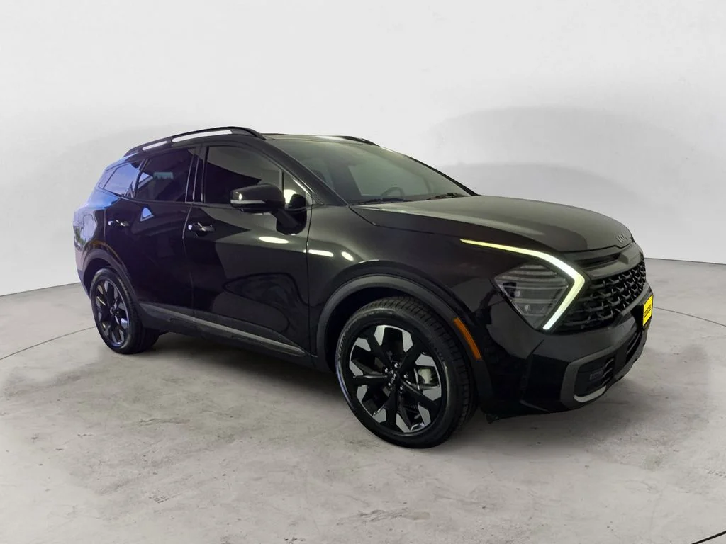 Used 2024 Black Kia X-Line Prestige image 3