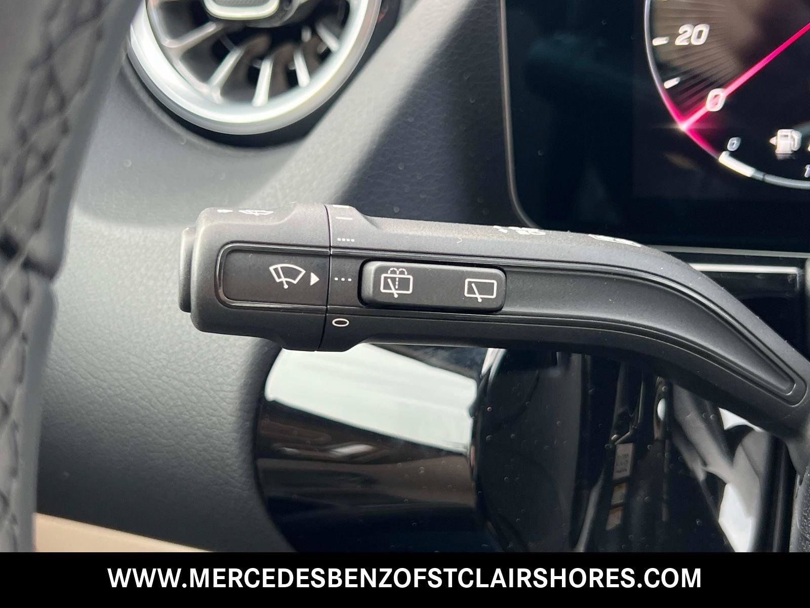 New 2026 Polar White Mercedes-Benz GLA 250 image 25
