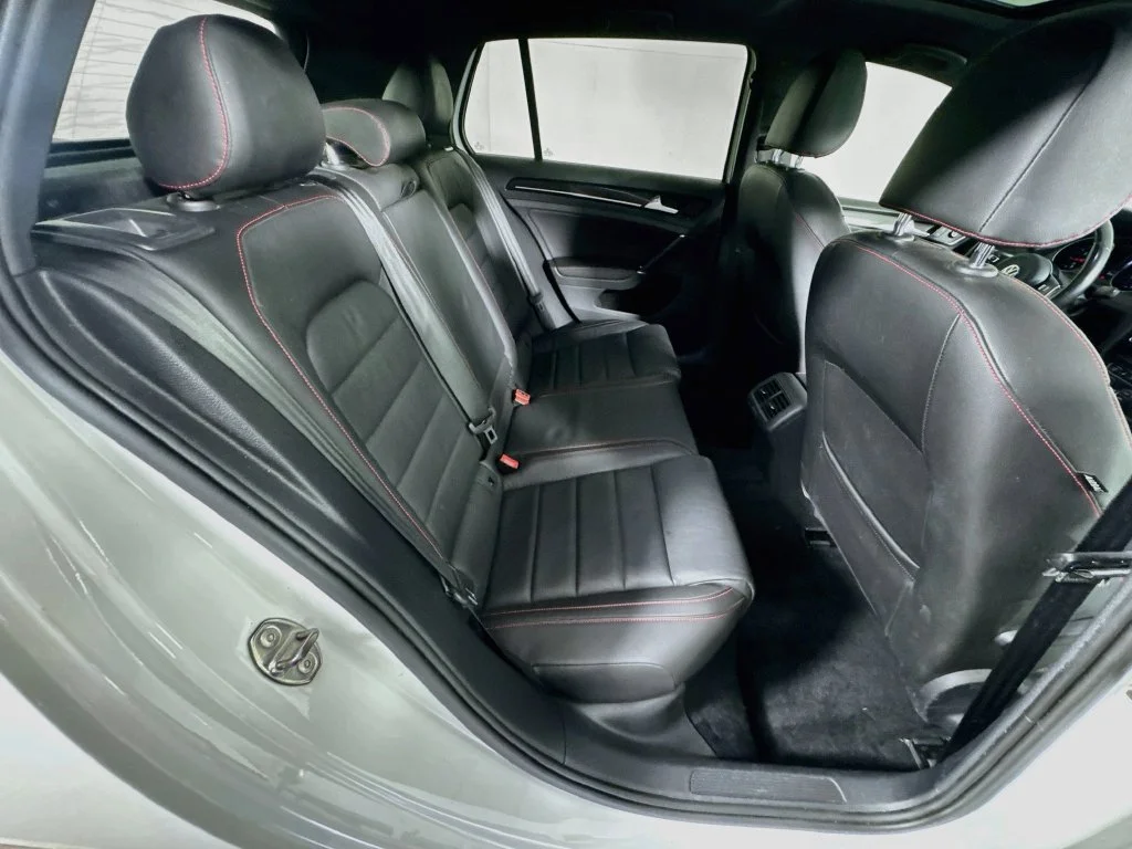 Used 2017 White Volkswagen Autobahn image 34
