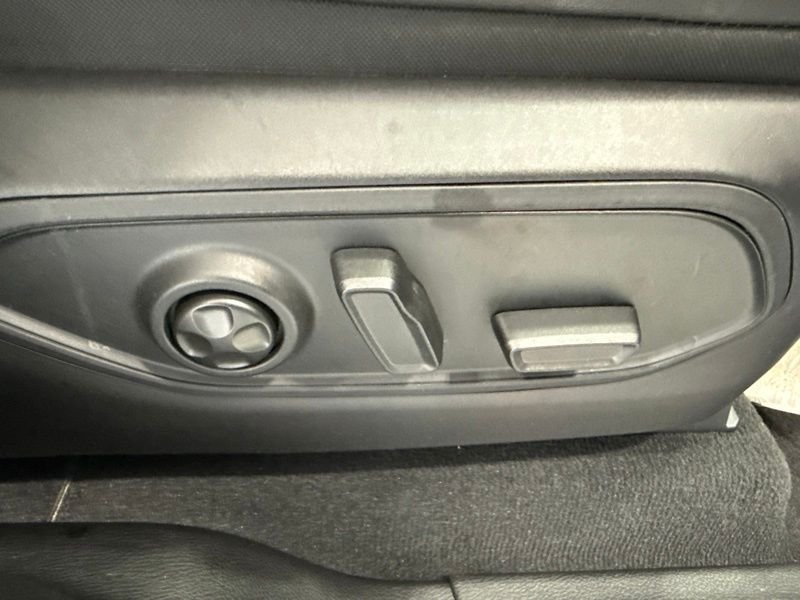 Used 2023 White Jeep Limited image 15