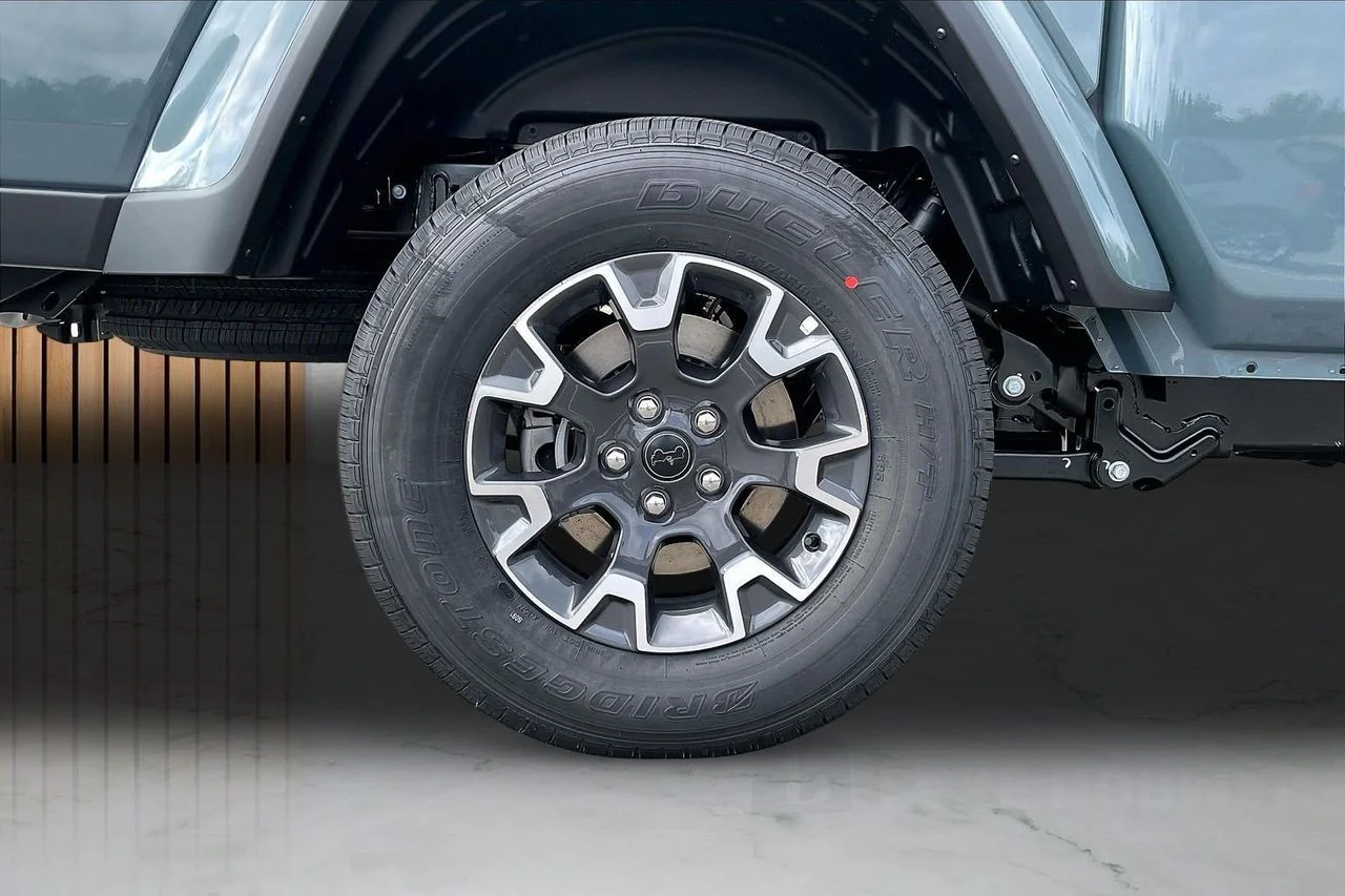 New 2026 Anvil Clear-Coat Exterior Paint Jeep Sahara image 33