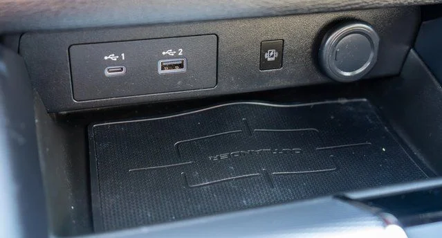 Used 2022 Gray Mitsubishi SEL image 35