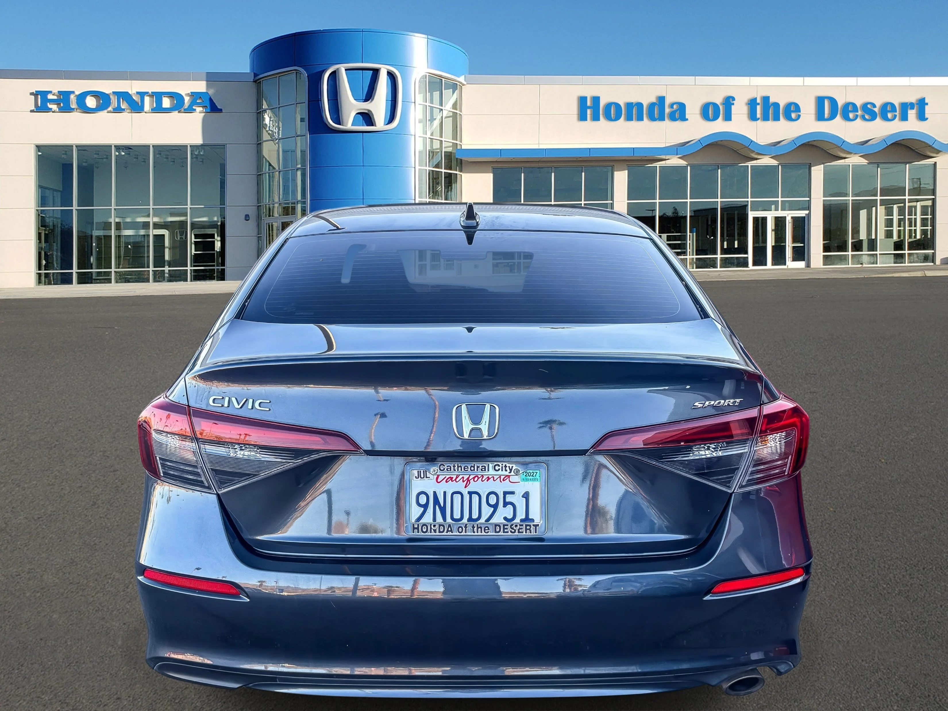 Certified Used 2025 Platinum White Pearl Honda Sport image 5