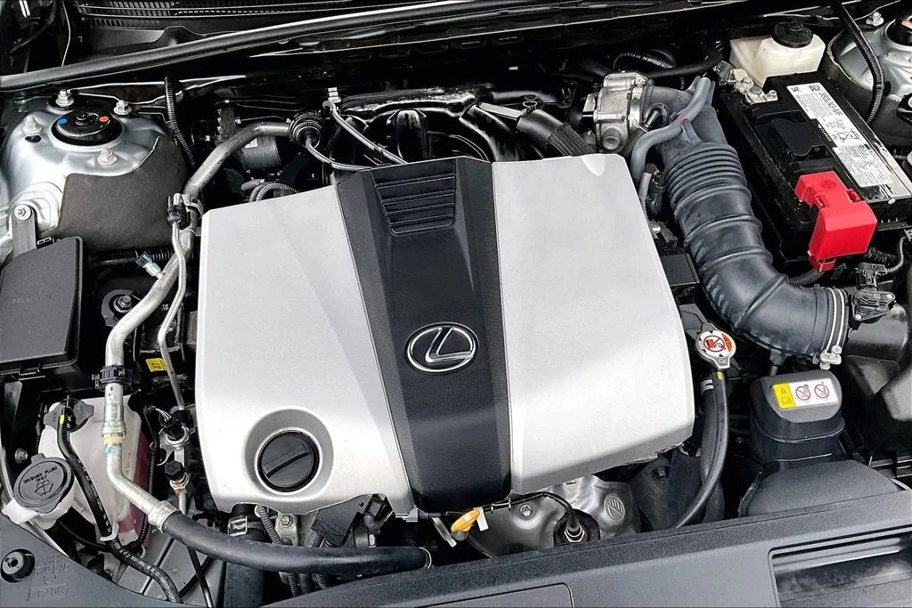 Used 2024 Silver Lexus 350 image 31