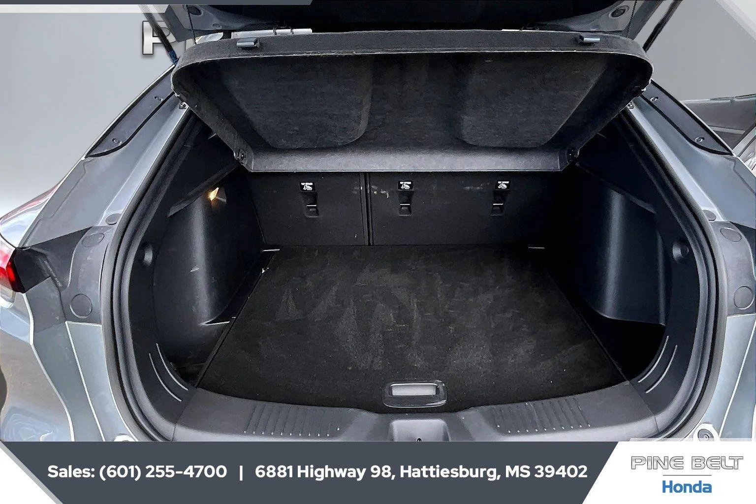Used 2025 Moonstone Gray Metallic Buick Sport Touring image 21