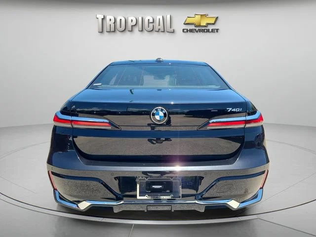 Used 2023 Black BMW 740i image 4