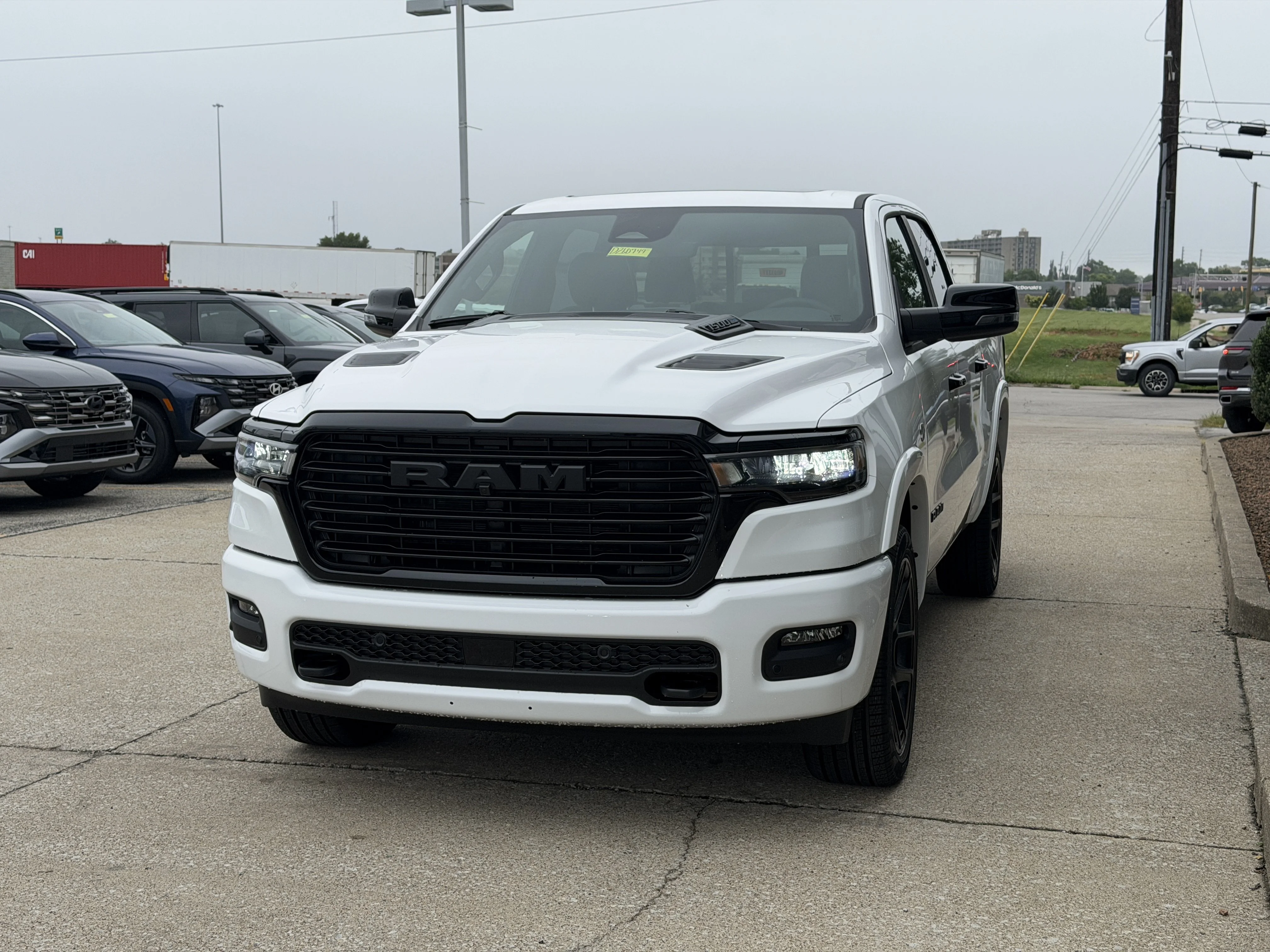 New 2026 Bright White Clear-Coat Exterior Paint RAM Laramie image 20