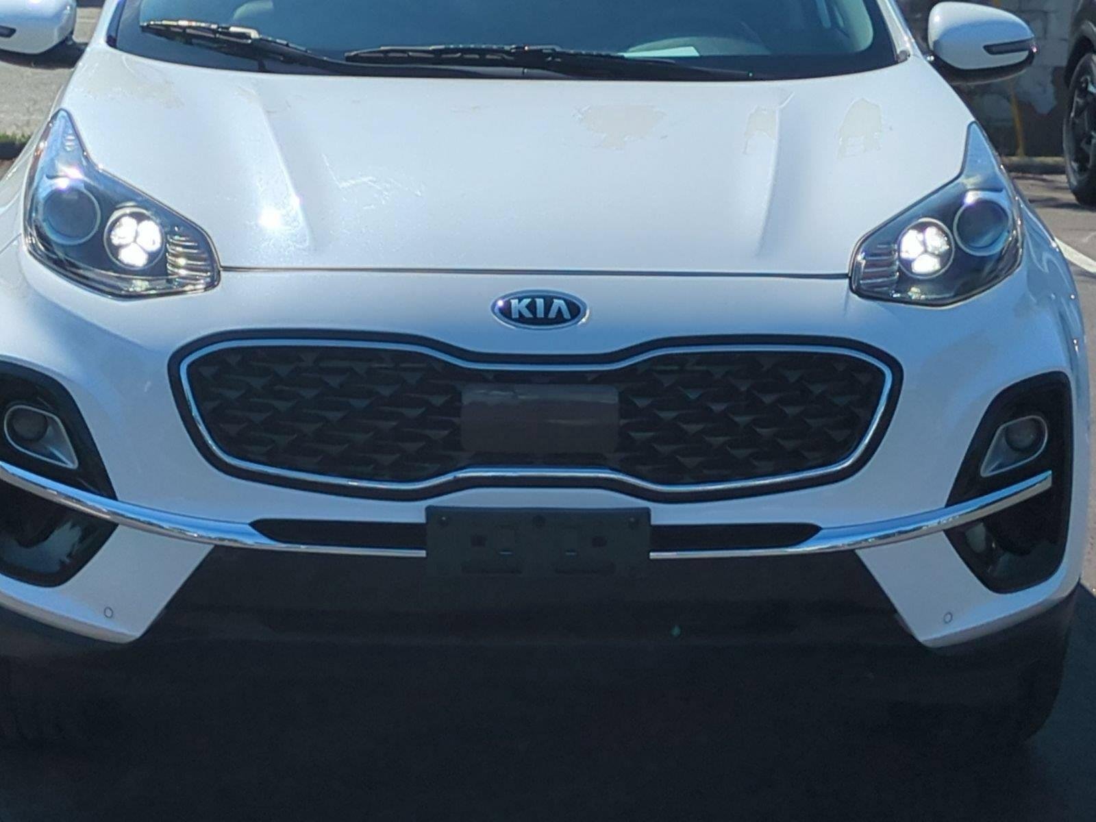 Used 2022 Snow White Pearl Kia EX image 13