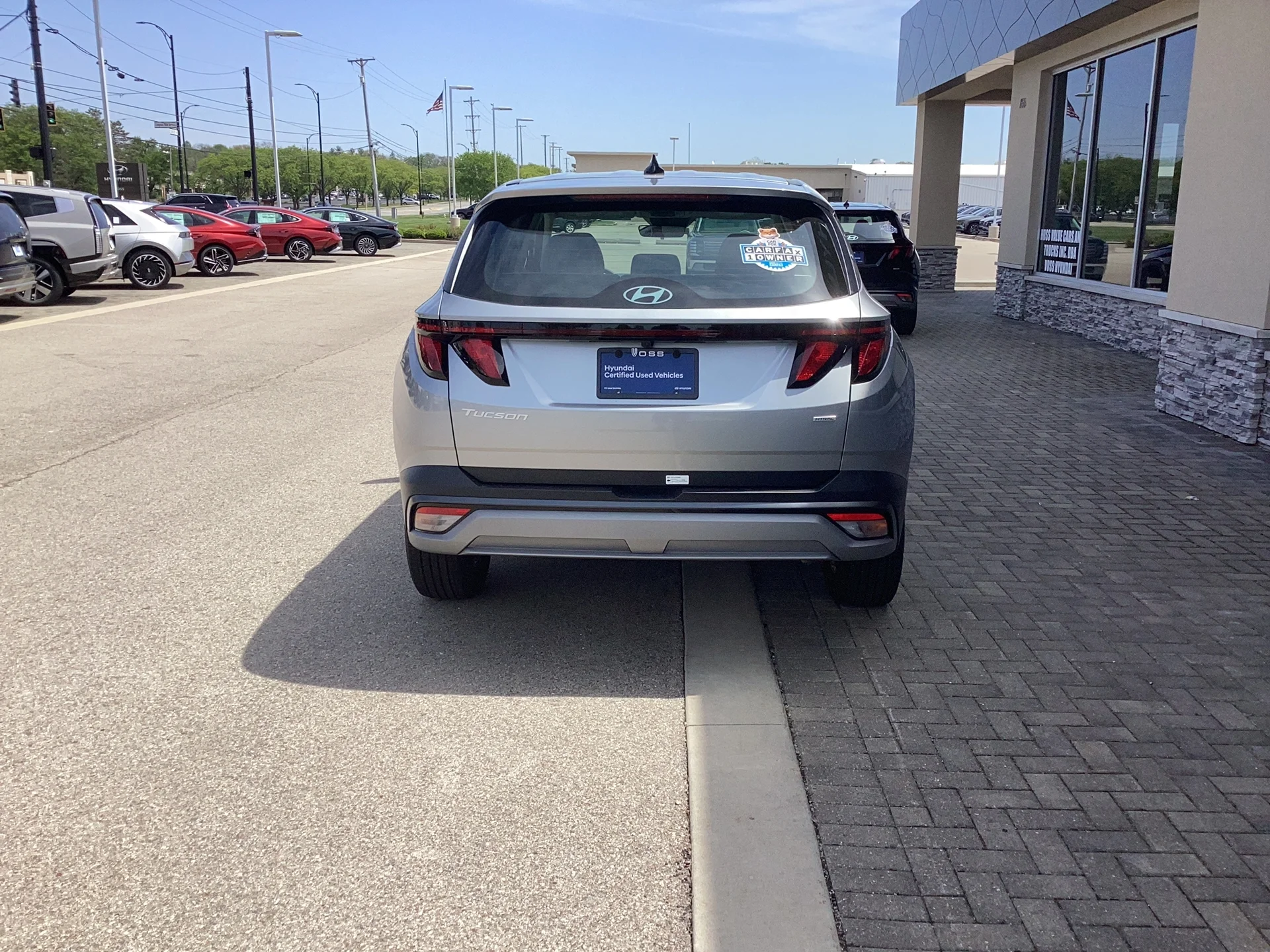 Certified Used 2025 Shimmering Silver Metallic Hyundai SE image 5