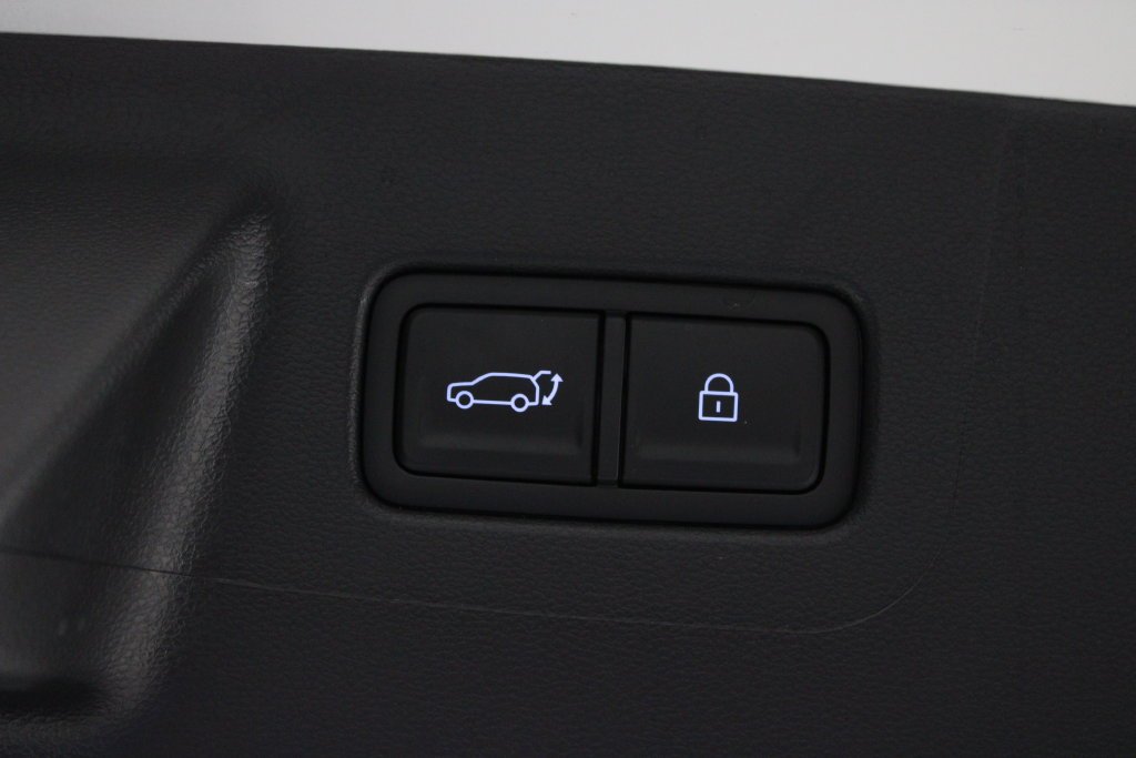 Certified Used 2027 White Hyundai SEL image 19