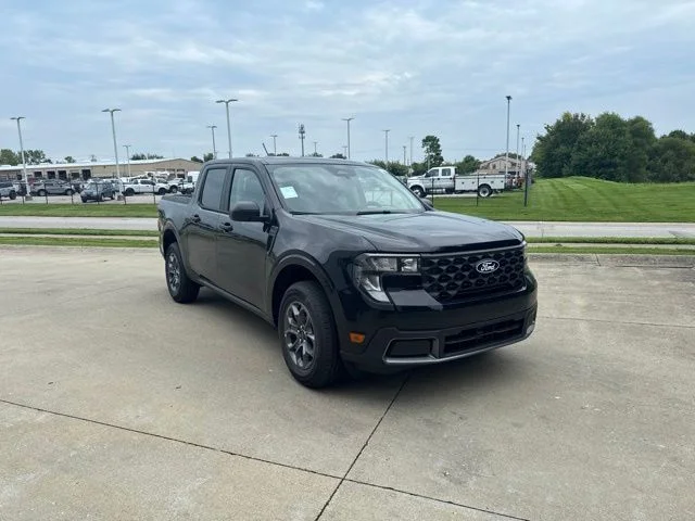New 2026 Shadow Black Ford XLT image 3