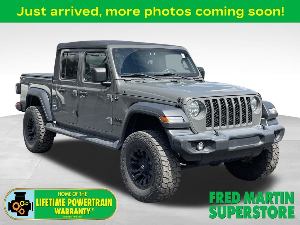 2020 Jeep Gladiator Sport S's photo