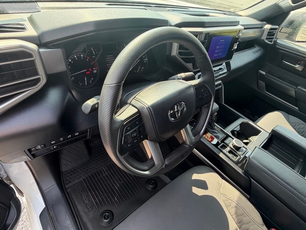 Used 2025 White Toyota SR5 image 18