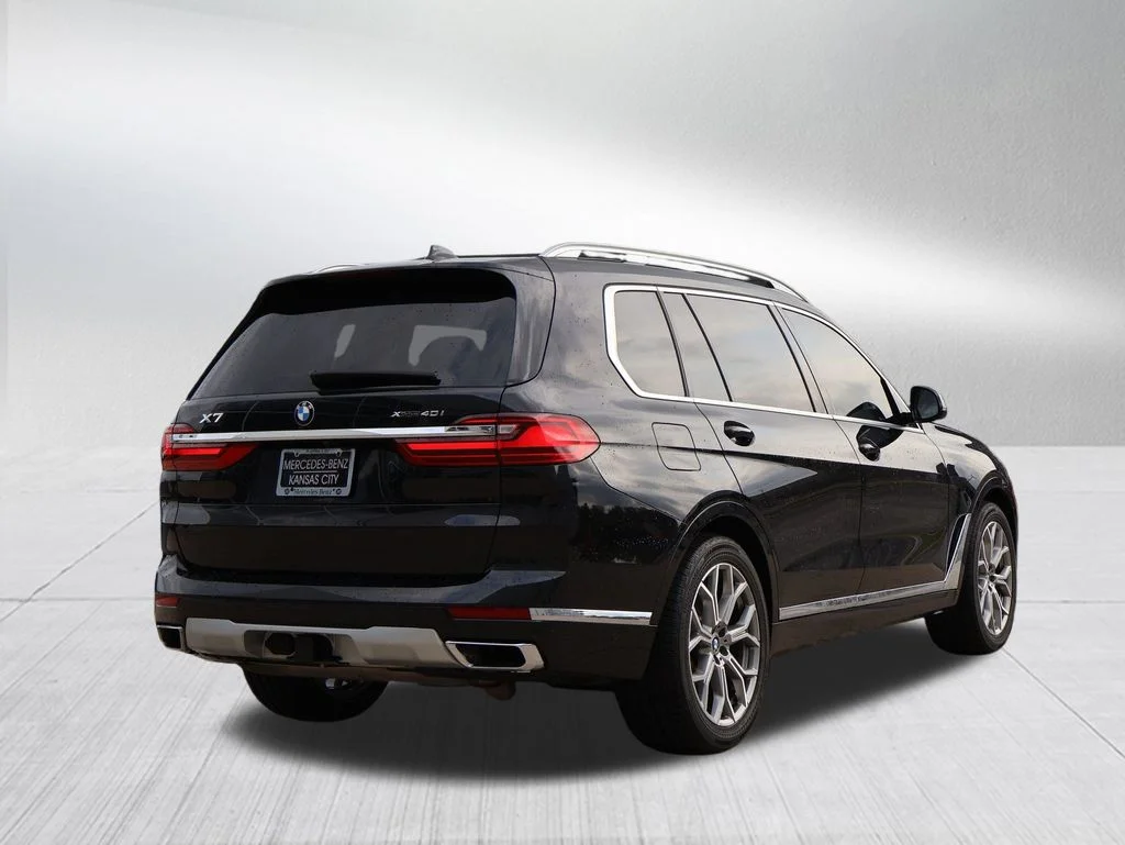 Used 2021 Black BMW xDrive40i image 27