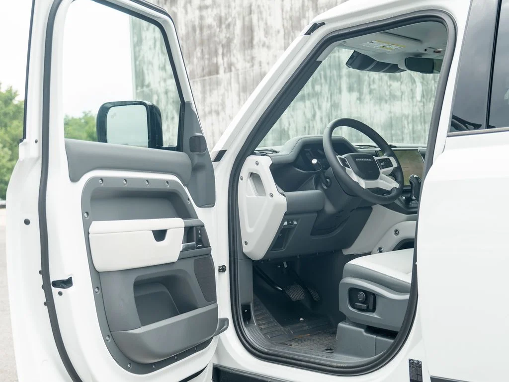 New 2026 White Land Rover S image 10