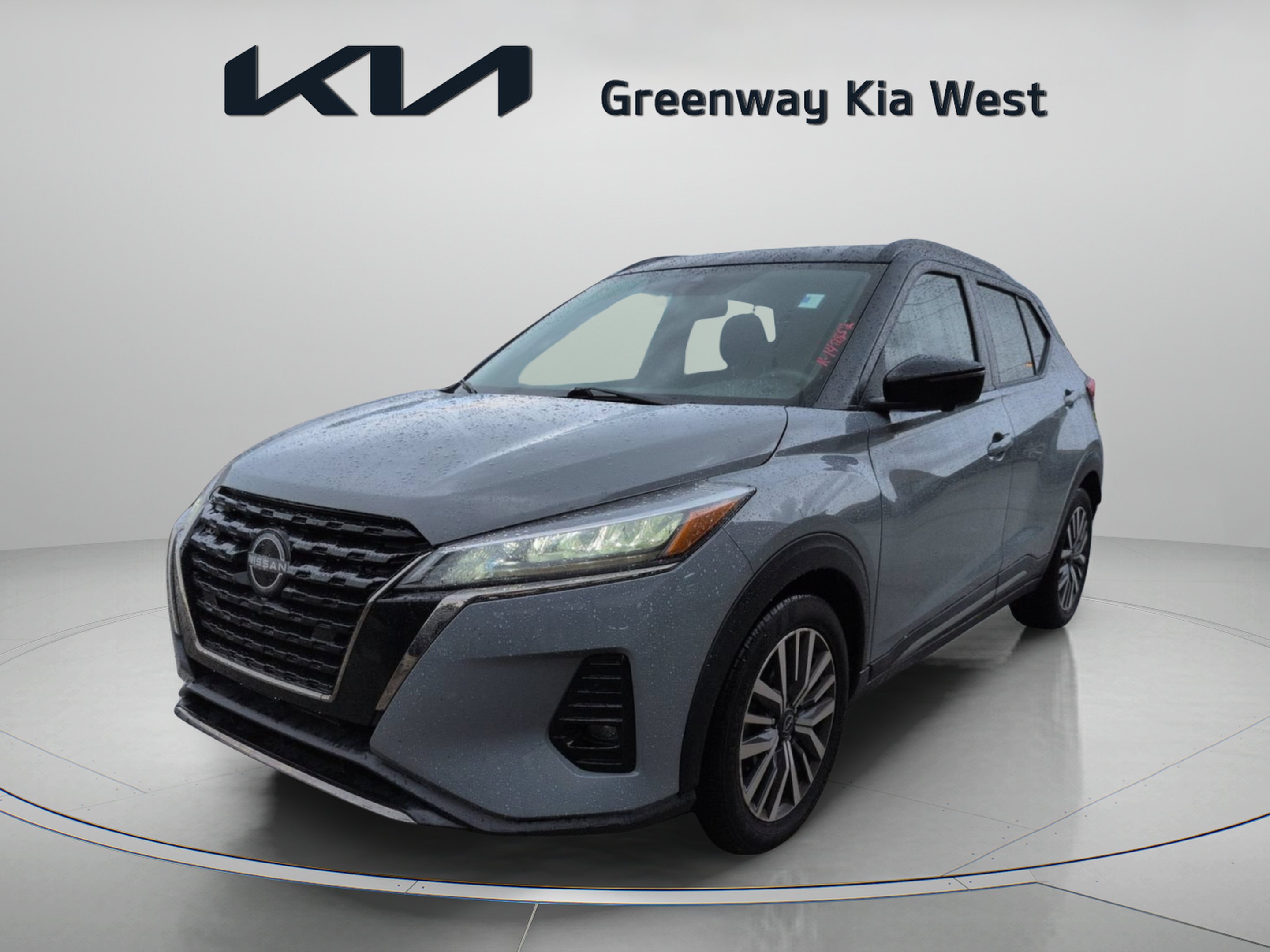 Used 2022 Boulder Gray Pearl Nissan SR image 4
