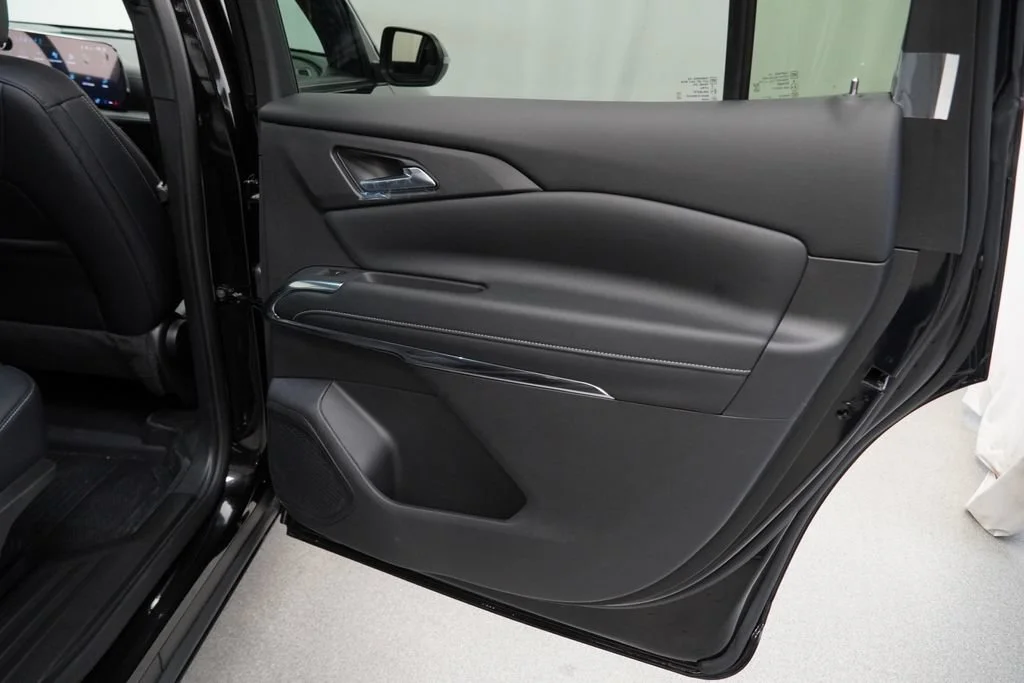 New 2026 Mosaic Black Metallic Chevrolet LT image 25