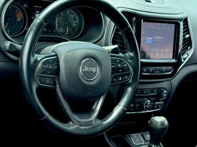 Used 2019 Black Jeep Limited image 9