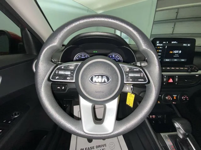 Used 2021 Red Kia LXS image 14