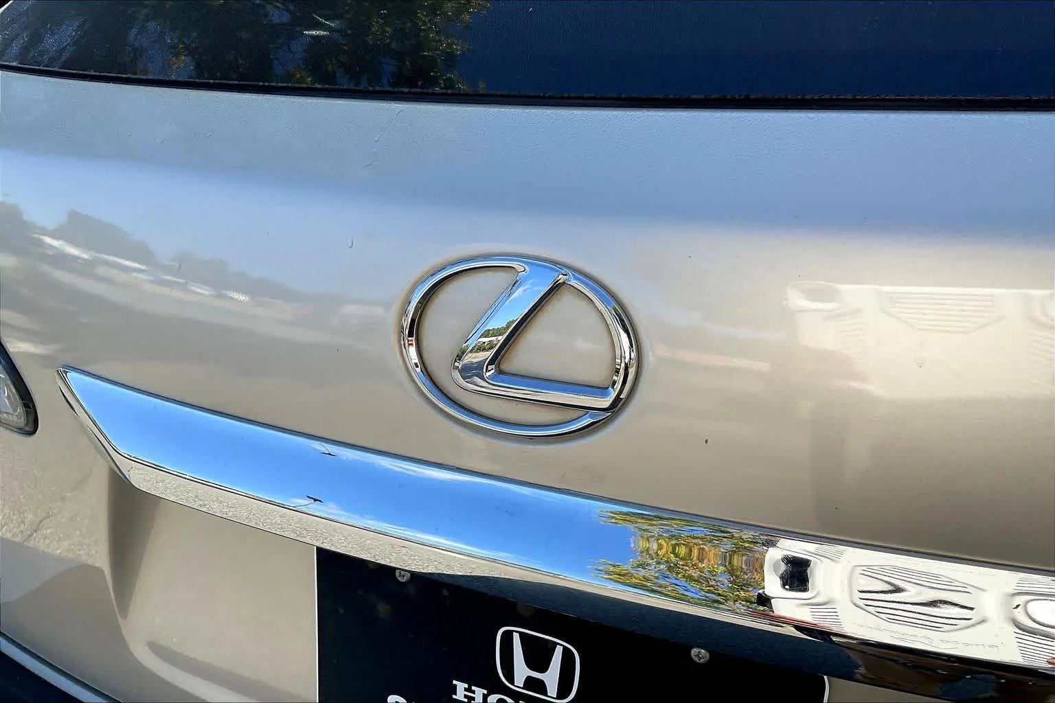 Used 2012 Satin Cashmere Metallic Lexus  image 30