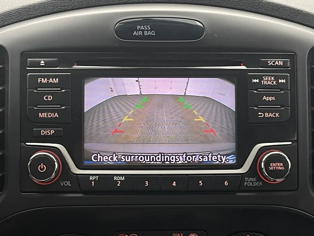 Used 2015 Gun Metallic Nissan S image 4