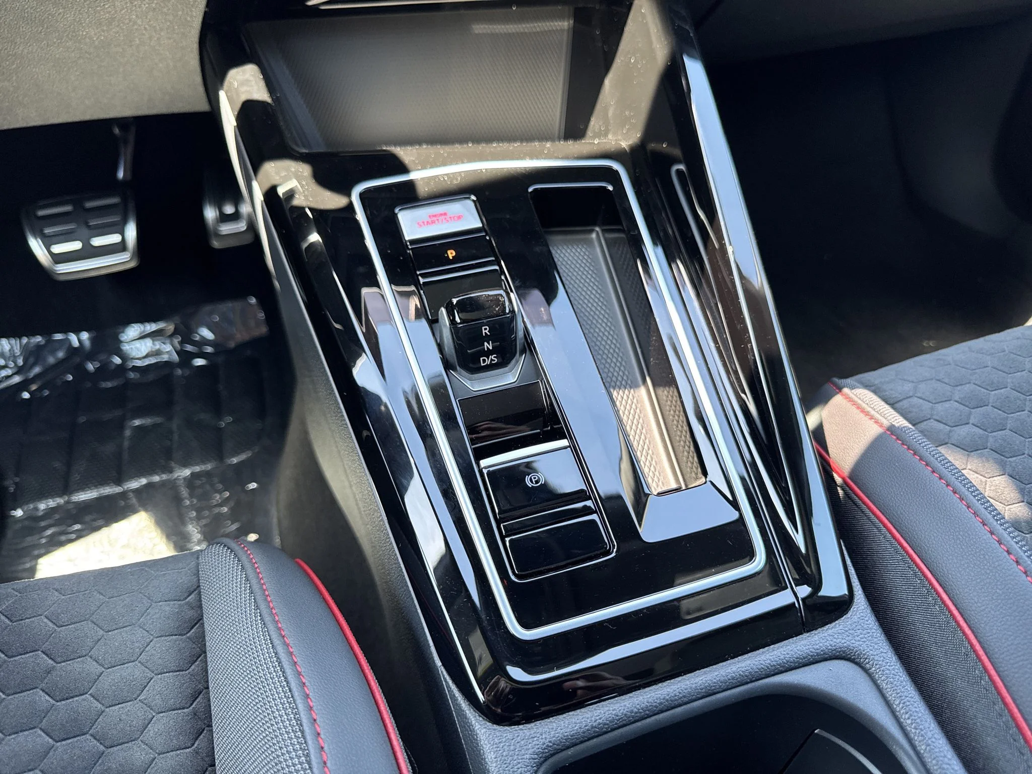 New 2026 Moonstone Gray Volkswagen SE image 27